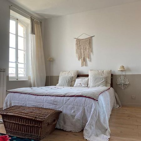 Le Logis Blanc Bed&Breakfast Coursan Exterior foto